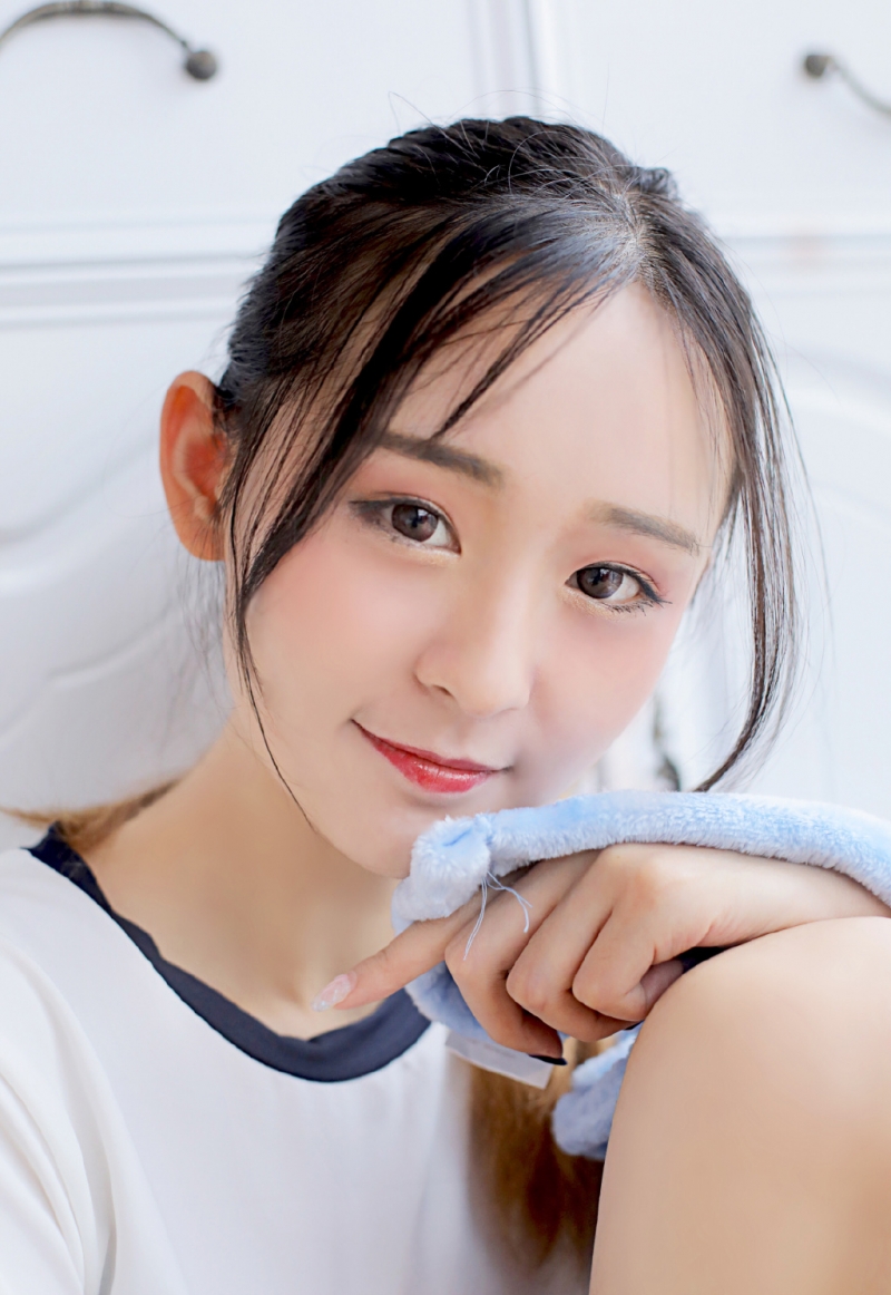 体操服美女学生妹青春靓丽图片