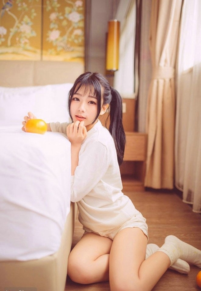 吊带连体衣光滑牛奶肌人体之美