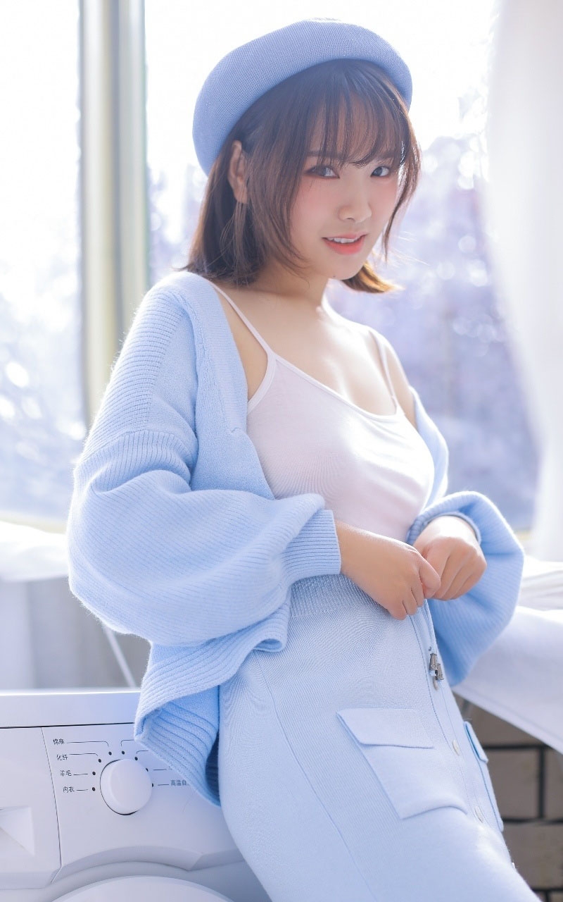 迷人美女小露香肩人体之美欣赏