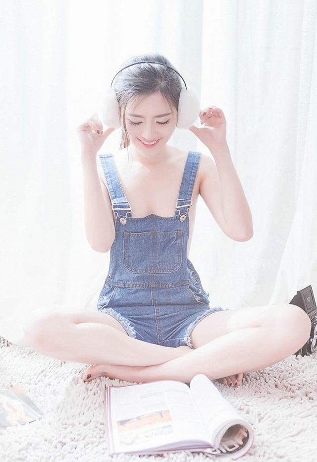 性感少女吊带内衣人体之美写真