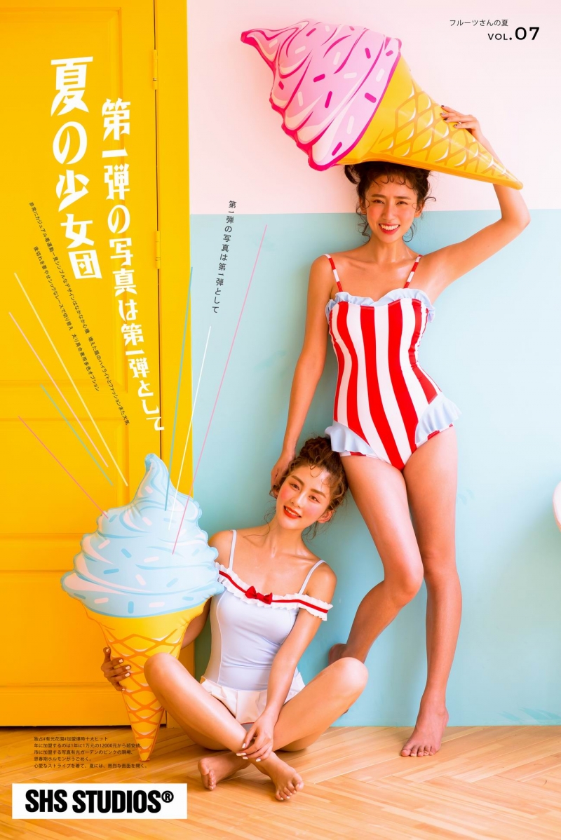 甜美女孩闺蜜时尚泳装俏皮性感诱惑写真